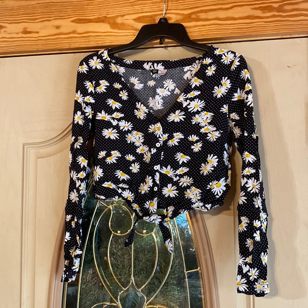Long sleeve crop top